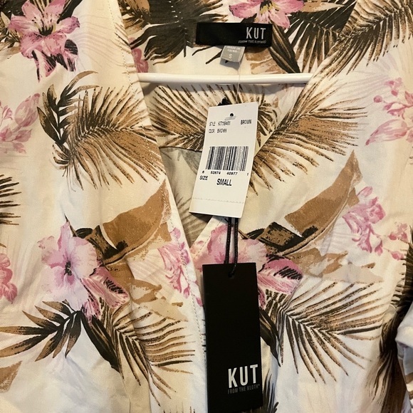 NWT KUT from the Kloth Jamila Wrap Blouse Size Small - Picture 9 of 10